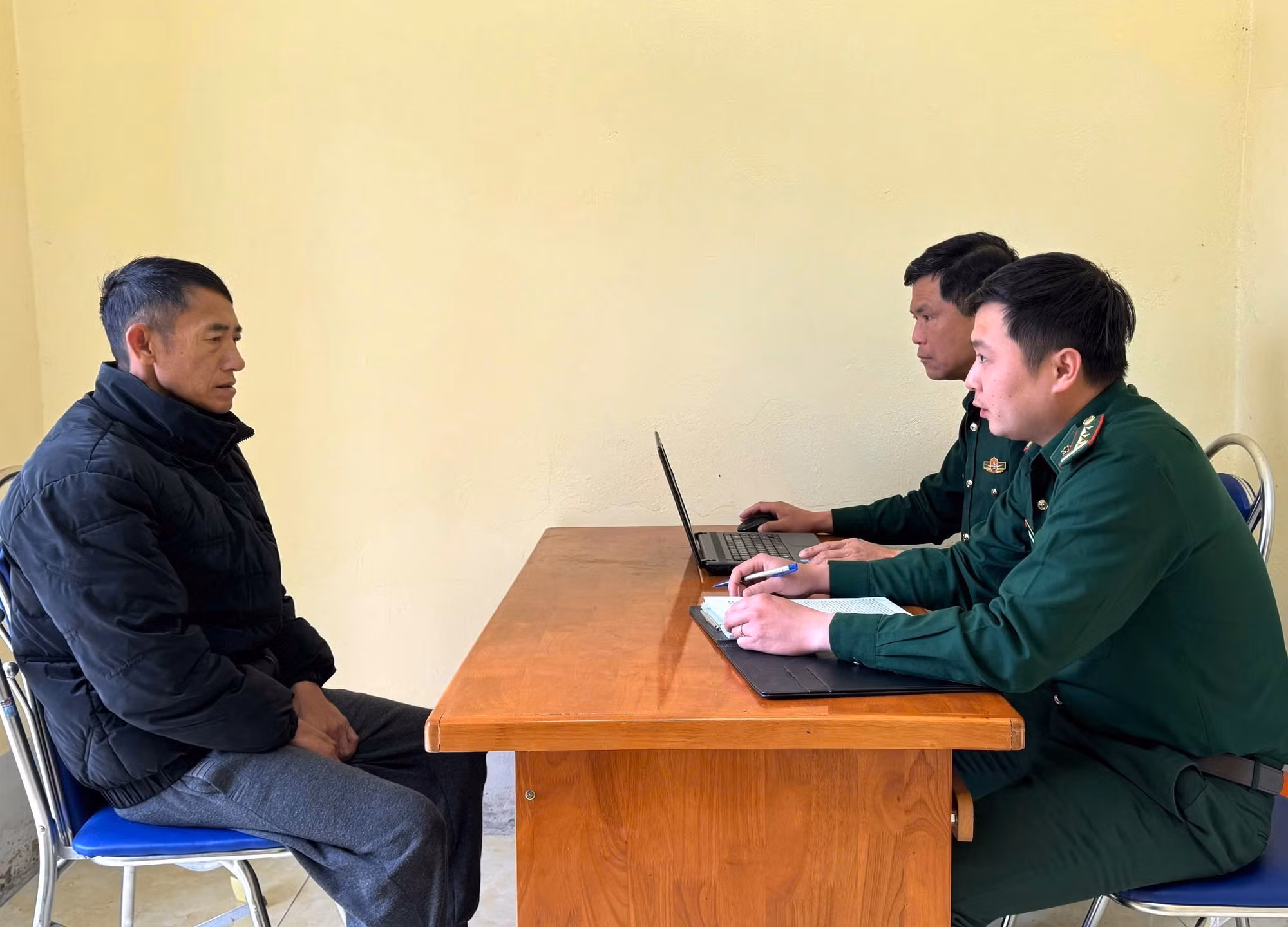potal-bo-doi-bien-phong-ha-giang-triet-pha-duong-day-to-chuc-dua-nguoi-tron-di-nuoc-ngoai-7955015.jpg