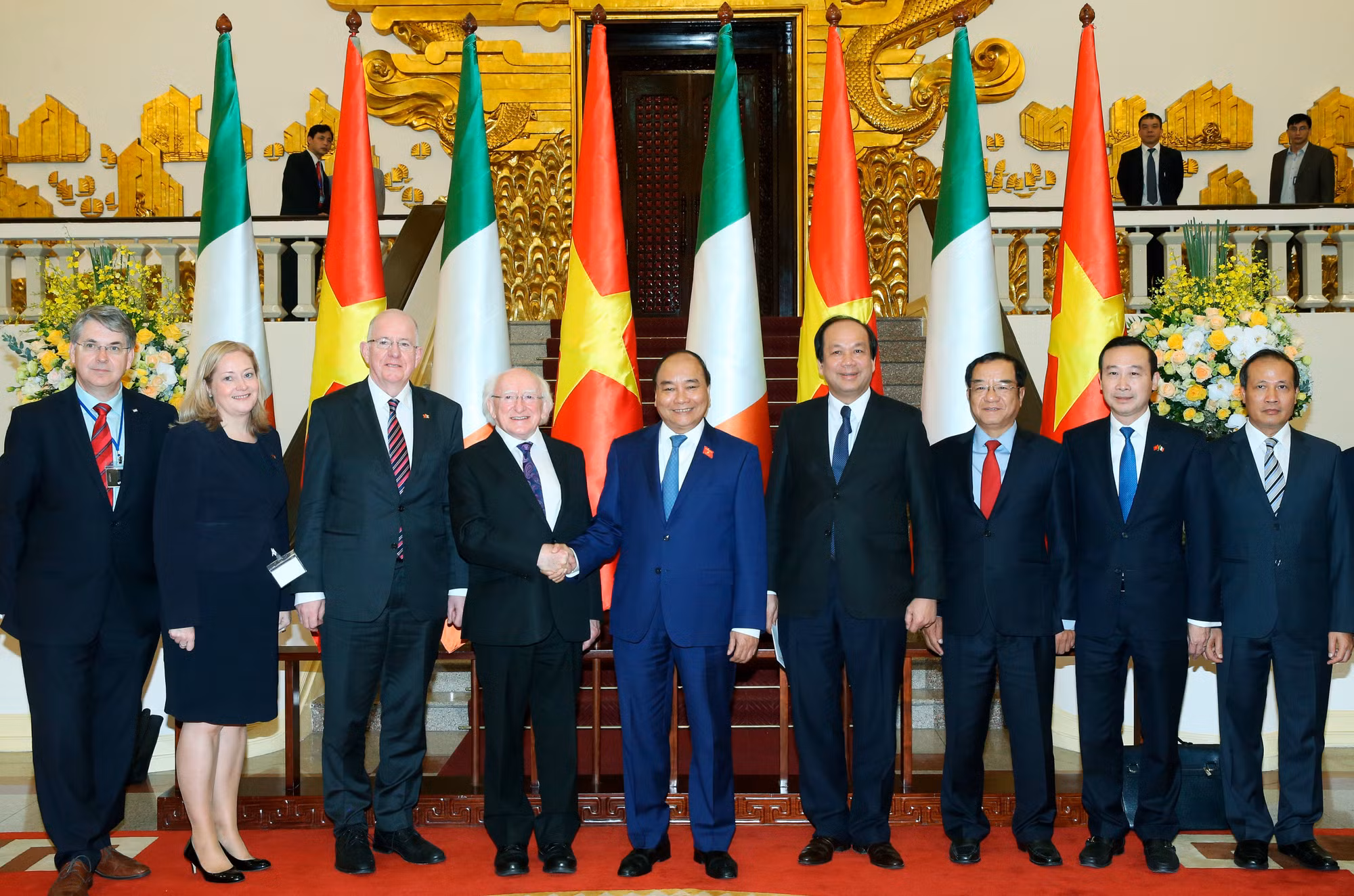 Thủ tướng Nguyễn Xuân Phúc tiếp Tổng thống Ireland Michael D. Higgins ảnh 1