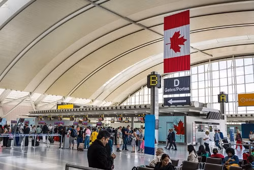 Canada miễn thị thực cho công dân châu Âu ảnh 1