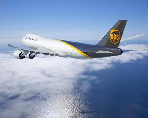 UPS mua 14 máy bay vận tải cỡ lớn 747-8F ảnh 1