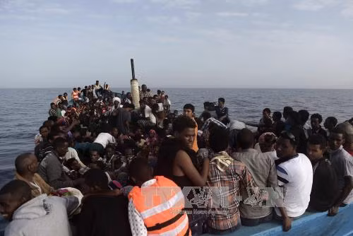Hơn 100 người thiệt mạng trong vụ chìm thuyền ngoài khơi Libya ảnh 1
