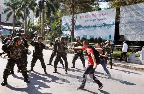 Diễn tập chống khủng bố tại cửa khẩu Việt-Trung ảnh 1