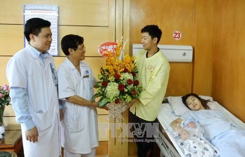 Cháu bé đầu tiên ra đời từ phương pháp thụ tinh nhân tạo tại Phú Thọ ảnh 1