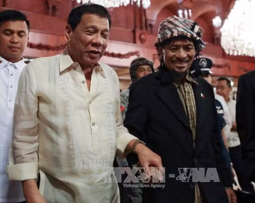 Thượng nghị sĩ Philippines khởi kiện Tổng thống Duterte ảnh 1