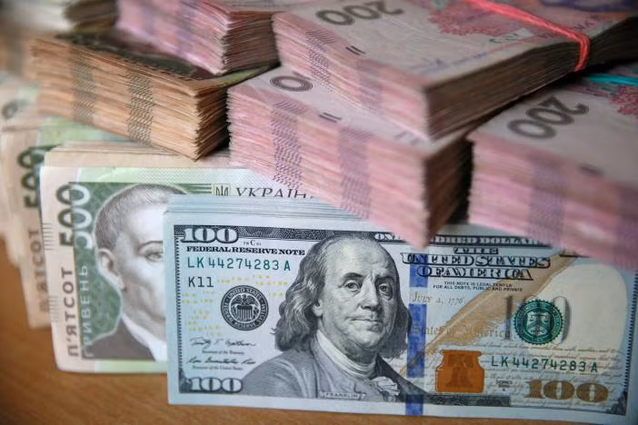 Giới chính trị Ukraine gây sốc với lối ăn tiêu “vương giả” ảnh 2