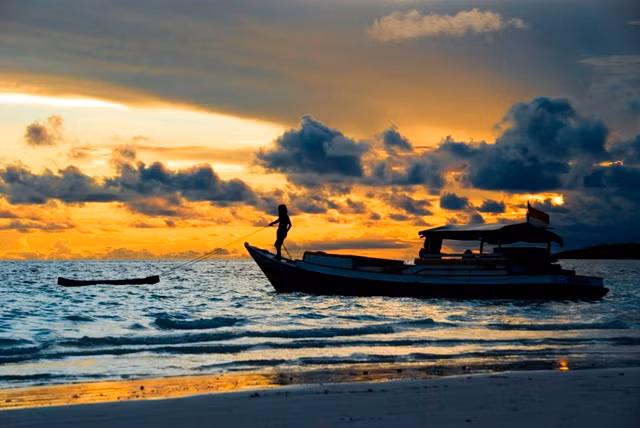 Indonesia cảnh báo ngư dân tránh vùng biển giữa Malaysia-Philippines ảnh 1