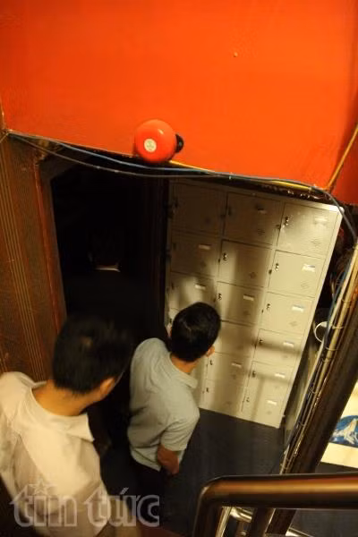 Quận Hai Bà Trưng ra quân kiểm tra các cơ sở kinh doanh karaoke ảnh 4