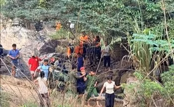 Hai nam sinh đuối nước thương tâm khi đi tắm thác