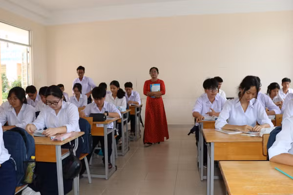Tạo động lực mới cho giáo dục vùng đồng bào Khmer