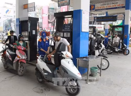 Bộ Tài chính đề xuất tăng kịch khung thuế xăng lên 4.000 đồng/lít ảnh 1