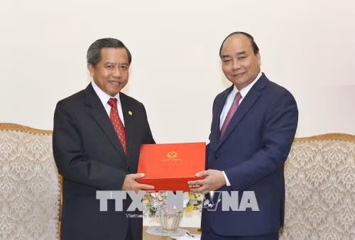 Thủ tướng Nguyễn Xuân Phúc tiếp Bộ trưởng Bộ Khoa học và Công nghệ Lào ảnh 1