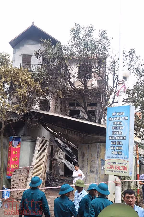 Hiện trường vụ cháy lớn gần chân cầu Vĩnh Tuy khiến cụ già 96 tuổi thiệt mạng ảnh 6
