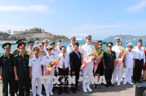 Tàu bệnh viện USNS Mercy của Hoa Kỳ cập cảng Nha Trang ảnh 3