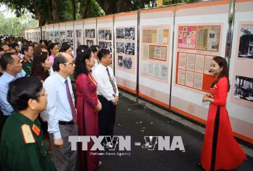 Kỷ niệm '60 năm Nhà sàn Bác Hồ trong Khu Phủ Chủ tịch' ảnh 1