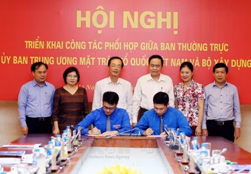Tăng cường phối hợp thực hiện giảm nghèo bền vững, xây dựng nông thôn mới, đô thị văn minh ảnh 1