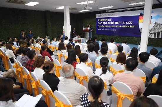 Đào tạo nghề kép chuyên ngành nhà hàng - khách sạn ảnh 1