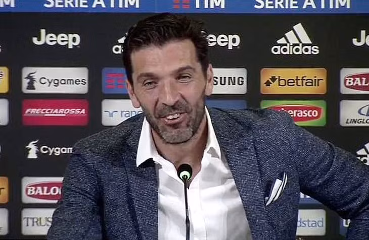 ‘Người gác đền huyền thoại’ Buffon chia tay Bà đầm già sau 17 năm ‘hôn ước’ ảnh 1