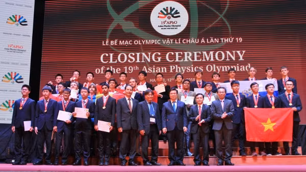 Việt Nam xuất sắc giành 4 Huy chương Vàng tại Olympic Vật lý châu Á lần thứ 19 ảnh 1