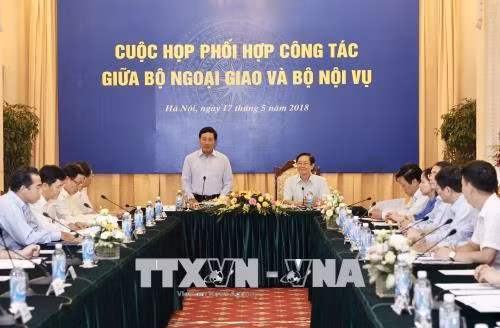 Cuộc họp phối hợp công tác giữa Bộ Ngoại giao và Bộ Nội vụ ảnh 1