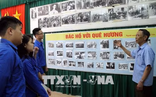 20 năm miệt mài sưu tầm ảnh và tư liệu về Bác ảnh 2
