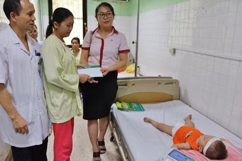 Chia sẻ khó khăn, làm ấm lòng vùng khó ảnh 3