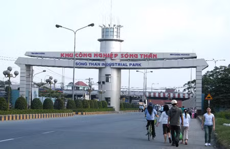 12 doanh nghiệp không nghỉ Tết ảnh 1