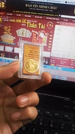 Người Hà Nội nhẫn nại chờ mua vàng ngày Thần tài ảnh 6