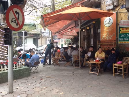 Hàng quán, dịch vụ mở sớm đầu năm ảnh 4