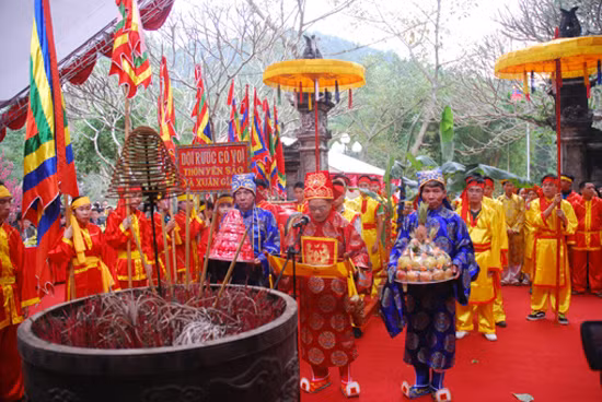 Hội Gióng đền Sóc tưng bừng khai mạc ảnh 11