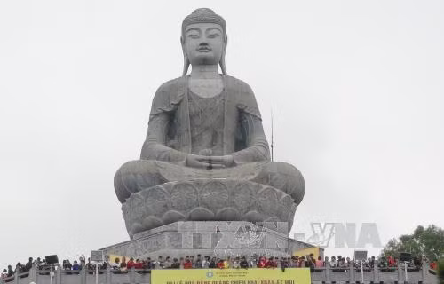 Hàng vạn du khách dự lễ hội chùa Phật Tích ảnh 2