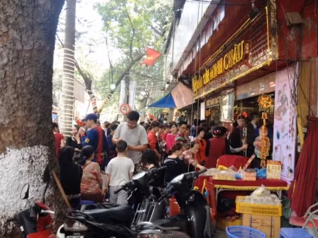 Tiệm vàng ngày Thần tài: Nơi quá tải, chỗ đìu hiu ảnh 3