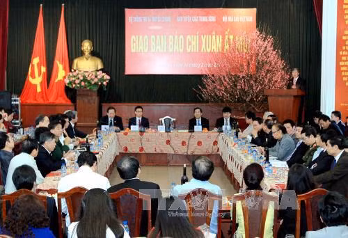 Báo chí làm tốt nhiệm vụ tuyên truyền về phát triển đất nước ảnh 1