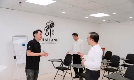 Học viện Châu Anh Hair Design and Training Academy khai trương cơ sở mới