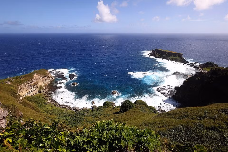 Ảnh chụp từ đài quan sát đảo Forbidden, Saipan, Quần đảo Bắc Mariana. Ảnh: Wikimedia Commons
