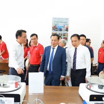 Đưa khoa học công nghệ vào đời sống bằng tinh thần làm chủ tập thể
