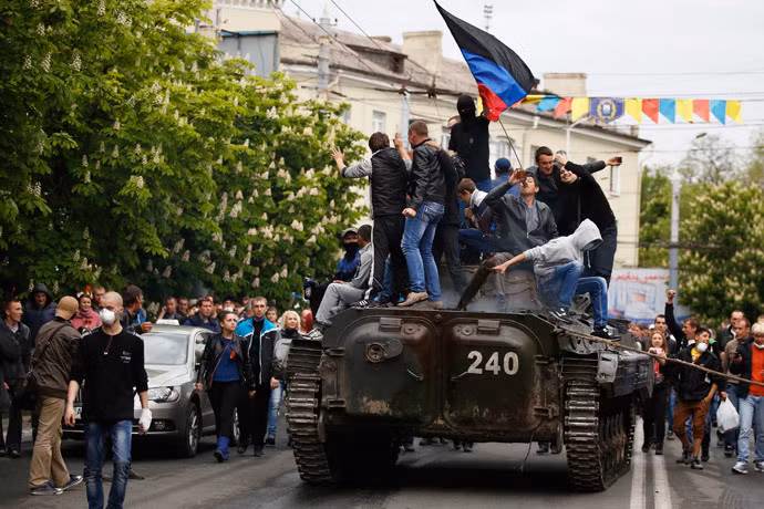 Tổng thống Ukraine: Kiev sẵn sàng lắng nghe các khu vực ảnh 1
