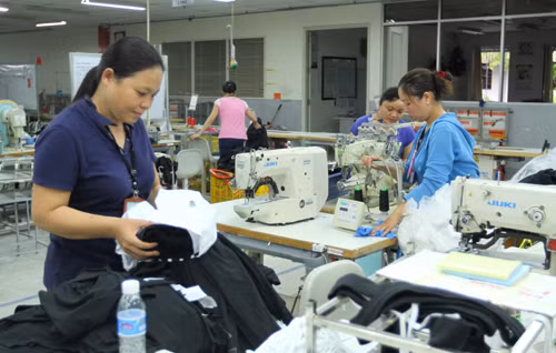 Doanh nghiệp Bình Dương nối lại sản xuất ngày 19/5 ảnh 1