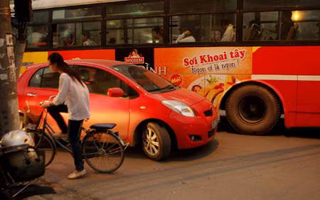 Hãi hùng xe buýt Hà Nội ảnh 11