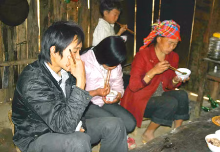 Mùa kéo vợ của người Dao ở Vàng Ma Chải ảnh 5