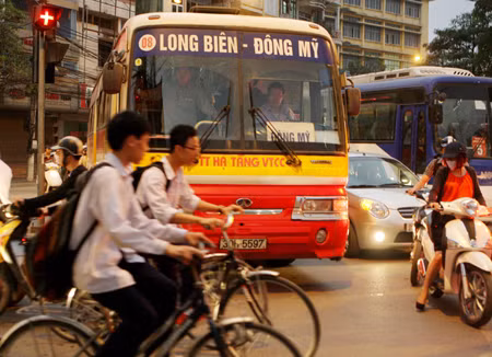 Hãi hùng xe buýt Hà Nội ảnh 9