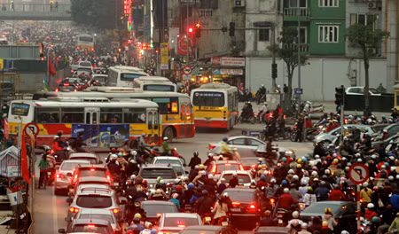 Hãi hùng xe buýt Hà Nội ảnh 3