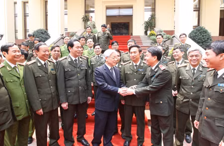 Tổng Bí thư làm việc với Tổng cục xây dựng lực lượng CAND ảnh 1