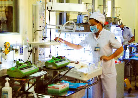 Nhật hỗ trợ thiết bị y tế cho VN ảnh 1