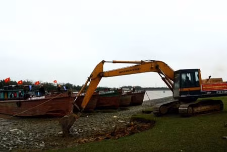 Phát triển giao thông đường thủy nội địa để “gánh” cho đường bộ ảnh 1