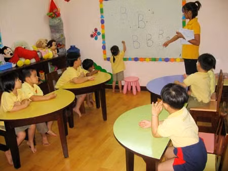 Không nên “ép” trẻ luyện thi vào lớp 1: Bài 1: Luyện thi lớp 1 “vào mùa” ảnh 2