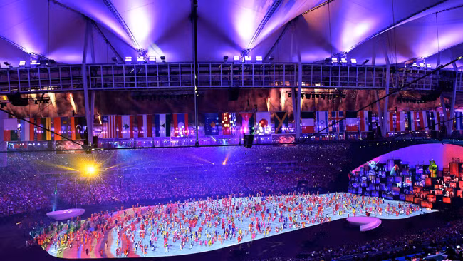 Rực rỡ sắc màu đêm khai hội Olympic đầu tiên tại Nam Mỹ ảnh 3