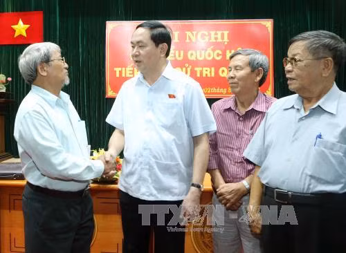 Chủ tịch nước tiếp xúc cử tri Quận 4, TPHCM ảnh 1