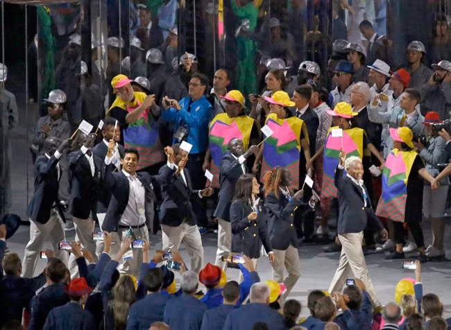 Rực rỡ sắc màu đêm khai hội Olympic đầu tiên tại Nam Mỹ ảnh 15
