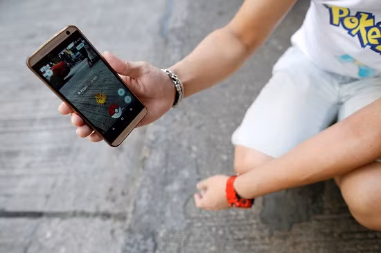 Hàng trăm tài xế Đài Loan bị phạt vì chơi Pokemon ảnh 1