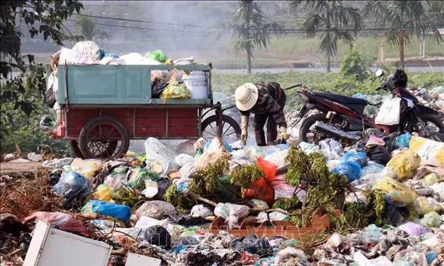 Bất cập trong thu gom, xử lý rác thải sinh hoạt vùng nông thôn